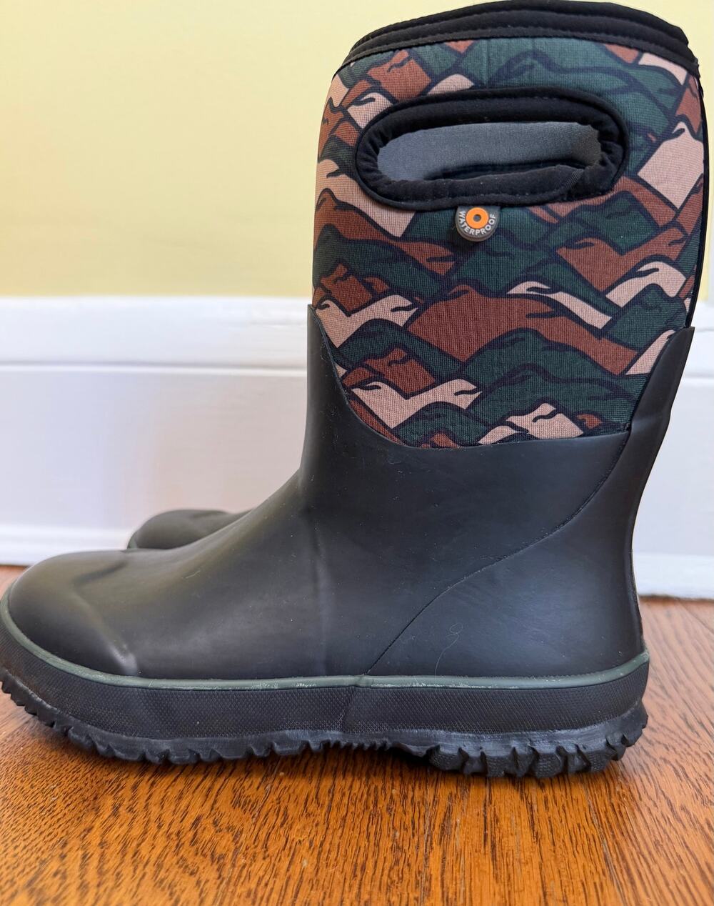 Bogs Bloom Boys' Winter Boots Size 4 Big Kid